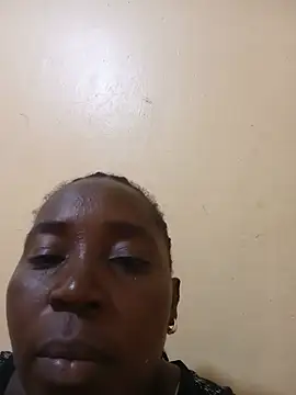 Miapound240 online show from 06-14-26, 11:56