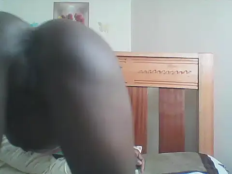 Snapshot of cutechocolate chatting on 06-17-26, 01:23 cutechocolate online show from 06-17-26, 01:23