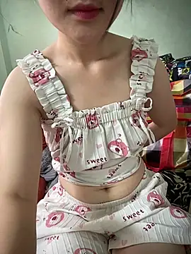 Snapshot of Cerry-cc chatting on 07-15-26, 02:28 Cerry-cc online show from 07-15-26, 02:28