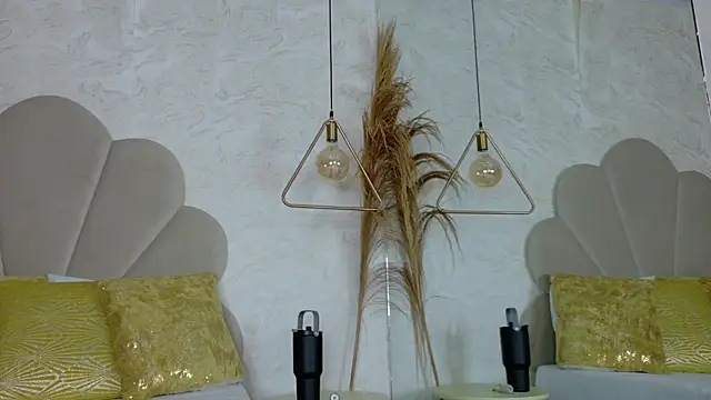 Sharlot18 online show from 07-31-26, 12:15