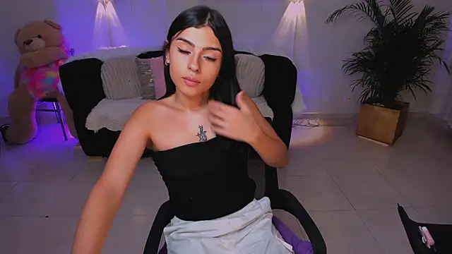 Snapshot of Susy_Doll1 chatting on 07-16-26, 03:18 Susy Doll1 online show from 07-16-26, 03:18