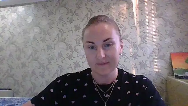 Snapshot of TashaLightX chatting on 06-15-26, 06:43 TashaLightX online show from 06-15-26, 06:43