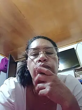 Emilif  online show from 06-29-26, 05:24