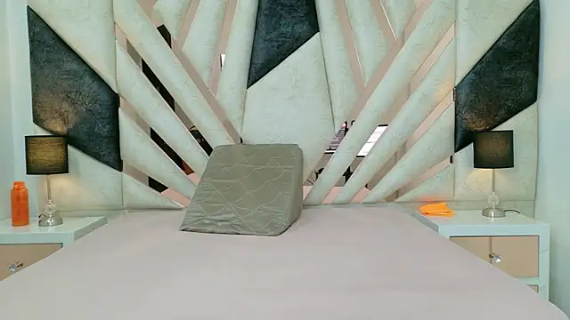 LunaySebastian online show from 08-01-26, 01:54
