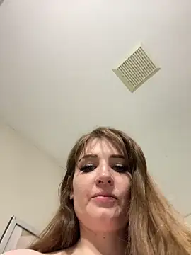 Snapshot of litty__x chatting on 06-15-26, 09:17 litty x online show from 06-15-26, 09:17