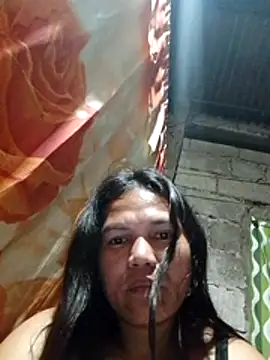 Snapshot of Scarletkiss01 chatting on 06-18-26, 10:25 Scarletkiss01 online show from 06-18-26, 10:25