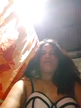 Snapshot of Scarletkiss01 chatting on 06-26-26, 01:15 Scarletkiss01 online show from 06-26-26, 01:15