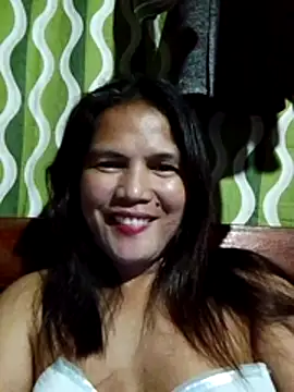 Snapshot of Scarletkiss01 chatting on 07-11-26, 04:21 Scarletkiss01 online show from 07-11-26, 04:21