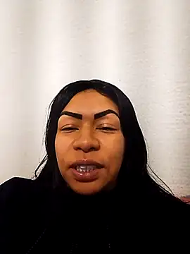 Snapshot of _Ana_paula_ chatting on 06-25-26, 04:23 Ana paula online show from 06-25-26, 04:23