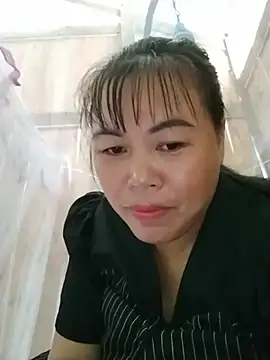Snapshot of -Lemi- chatting on 06-17-26, 05:10 -Lemi- online show from 06-17-26, 05:10
