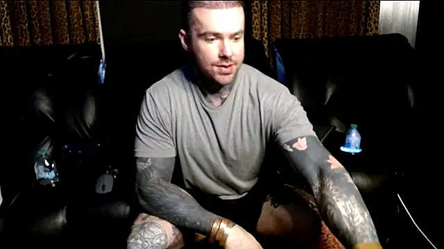 Snapshot of nathaniel_13 chatting on 06-19-26, 09:51 nathaniel 13 online show from 06-19-26, 09:51