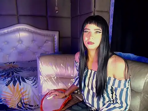 Clarissa Gill online show from 06-17-26, 10:43