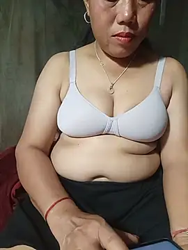 Snapshot of Lotus_09 chatting on 07-15-26, 02:44 Lotus 09 online show from 07-15-26, 02:44