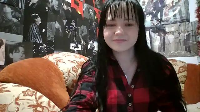 Snapshot of LittilePrincess chatting on 06-19-26, 08:45 LittilePrincess online show from 06-19-26, 08:45