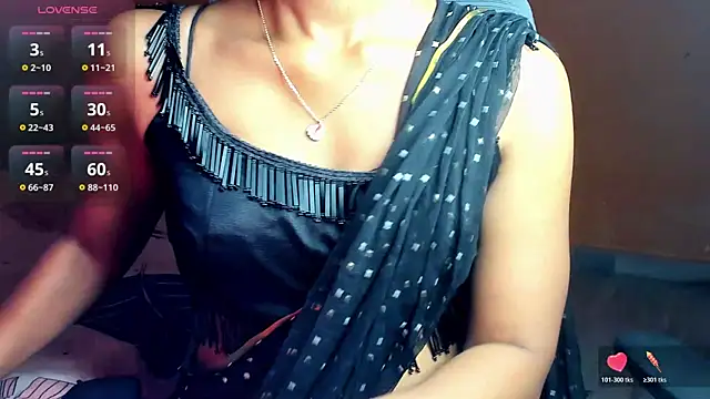 Starry Leila online show from 06-26-26, 04:22