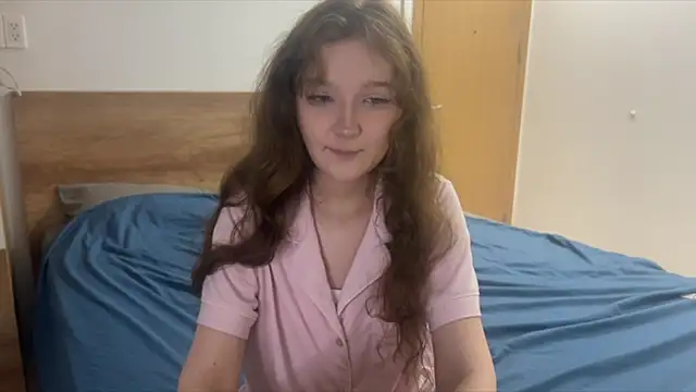 Snapshot of Ela_Wish chatting on 06-25-26, 06:45 Ela Wish online show from 06-25-26, 06:45
