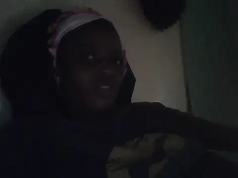 Snapshot of Prettybunnyy chatting on 07-31-26, 02:05 Prettybunnyy online show from 07-31-26, 02:05