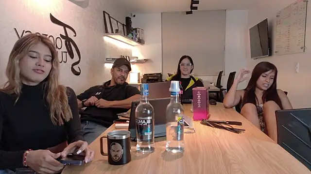 SecretKnigth online show from 06-26-26, 06:18