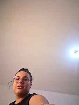 Snapshot of Alliceadams chatting on 07-20-26, 05:00 Alliceadams online show from 07-20-26, 05:00