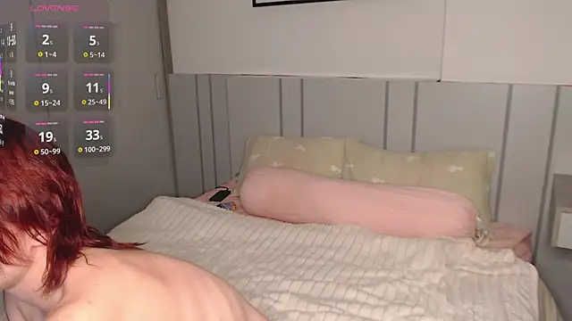 Red RoxyFoxy online show from 07-27-26, 02:18