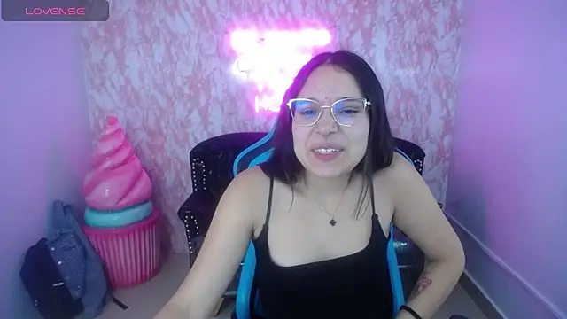 Snapshot of Lia_Rose_ch chatting on 07-11-26, 03:09 Lia Rose ch online show from 07-11-26, 03:09