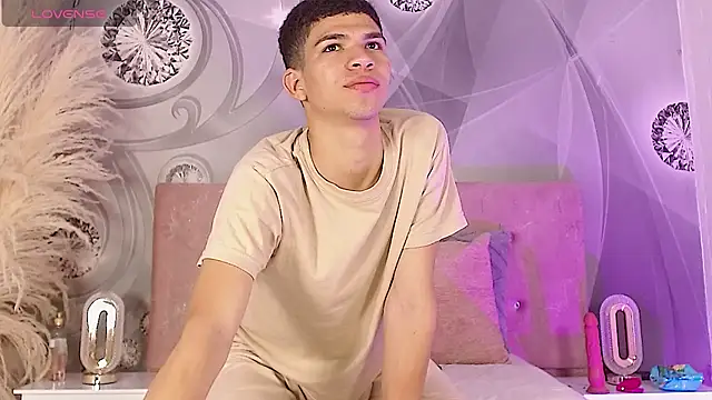 Snapshot of Dilan_Femboy chatting on 08-04-26, 02:30 Dilan Femboy online show from 08-04-26, 02:30