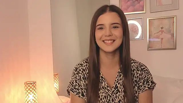 Snapshot of Isabellebotero chatting on 06-22-26, 03:20 Isabellebotero online show from 06-22-26, 03:20