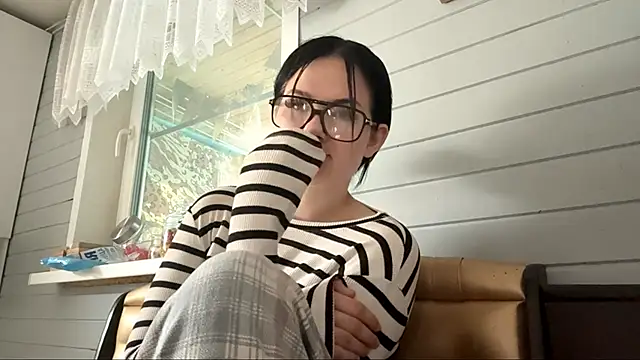 AnnelieseRamirel online show from 06-17-26, 06:27