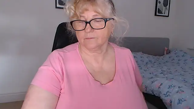 NoraMelow online show from 07-04-26, 11:05