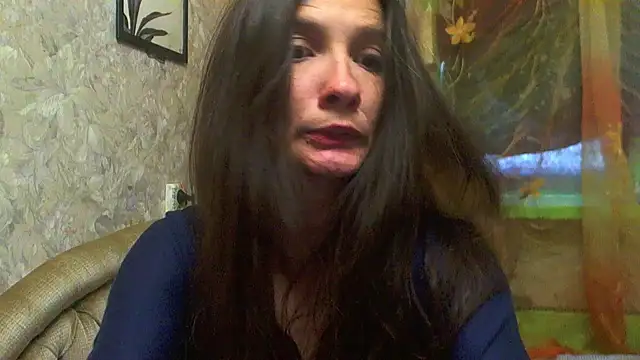 Snapshot of Alison_Wale chatting on 06-26-26, 02:43 Alison Wale online show from 06-26-26, 02:43