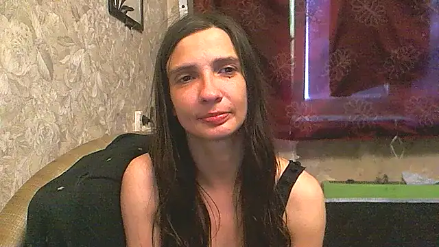 Snapshot of Alison_Wale chatting on 07-18-26, 08:51 Alison Wale online show from 07-18-26, 08:51