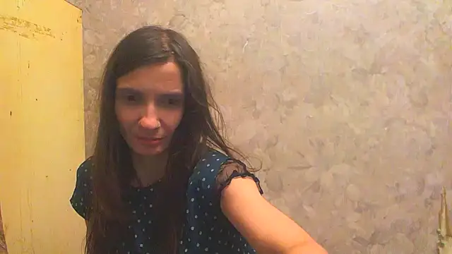 Snapshot of Alison_Wale chatting on 07-22-26, 02:09 Alison Wale online show from 07-22-26, 02:09