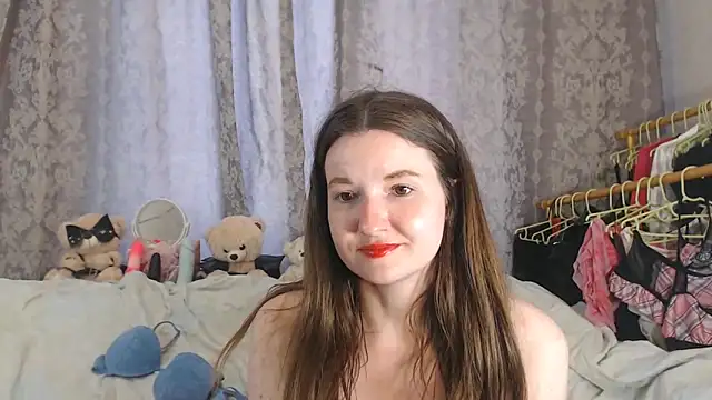 ChloeBrooklyn online show from 06-19-26, 09:24