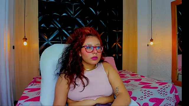 Snapshot of Stacy__Malibu chatting on 06-18-26, 03:05 Stacy Malibu online show from 06-18-26, 03:05