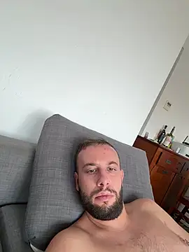 Snapshot of tittolone98 chatting on 07-16-26, 12:33 tittolone98 online show from 07-16-26, 12:33