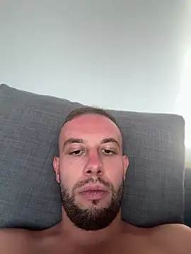 Snapshot of tittolone98 chatting on 07-30-26, 05:45 tittolone98 online show from 07-30-26, 05:45