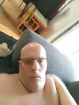 Snapshot of erer211 chatting on 06-22-26, 03:42 erer211 online show from 06-22-26, 03:42