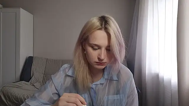 BloomMoon online show from 06-26-26, 11:03