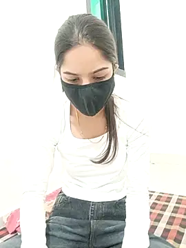 hot renuu online show from 06-19-26, 12:09