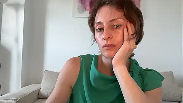 Snapshot of Cirellasi chatting on 06-26-26, 10:19 Cirellasi online show from 06-26-26, 10:19