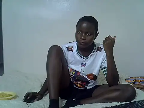 Snapshot of milky_gal_ebony chatting on 07-01-26, 01:13 milky gal ebony online show from 07-01-26, 01:13