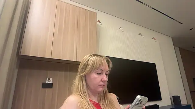 Dorielle online show from 06-25-26, 06:01
