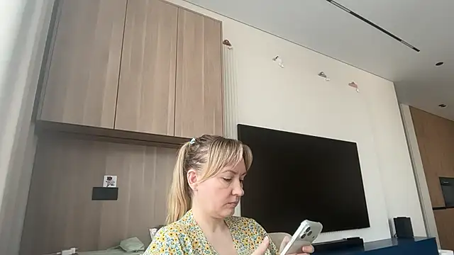 Dorielle online show from 06-26-26, 06:29
