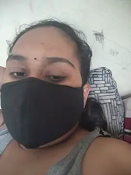 Snapshot of Lundpakadu chatting on 07-14-26, 04:50 Lundpakadu online show from 07-14-26, 04:50