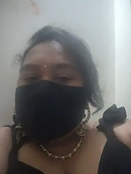 Snapshot of Lundpakadu chatting on 07-25-26, 01:30 Lundpakadu online show from 07-25-26, 01:30