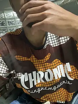 Snapshot of sxnoturno chatting on 06-27-26, 02:05 sxnoturno online show from 06-27-26, 02:05