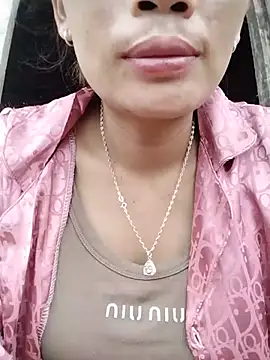 Snapshot of _Lynk_ chatting on 07-23-26, 12:46 Lynk online show from 07-23-26, 12:46