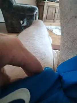 Snapshot of Philebranleur chatting on 07-17-26, 12:23 Philebranleur online show from 07-17-26, 12:23