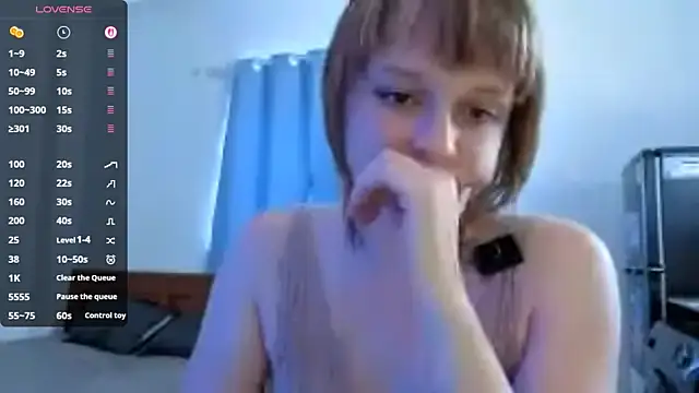 Snapshot of DustiZuchowski chatting on 07-30-26, 04:22 DustiZuchowski online show from 07-30-26, 04:22