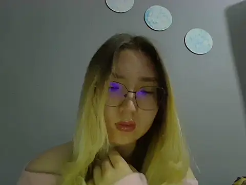 Snapshot of Vinoriaki chatting on 07-02-26, 09:21 Vinoriaki online show from 07-02-26, 09:21